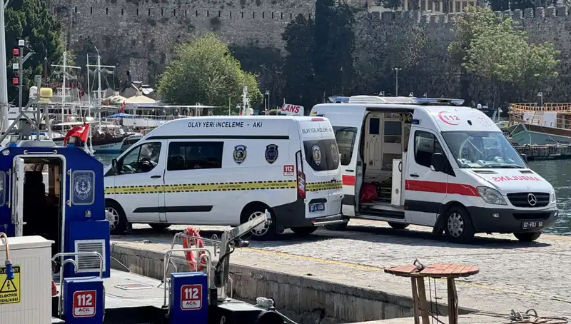 Antalya'da Denizde Bulunan Erkek Cesedi: Olayın Gizemi Ne?