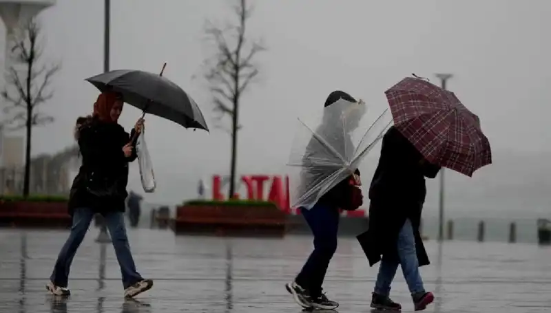 İki Bölgede Kuvvetli Sağanak Uyarısı: Hazırlıklar Başladı!