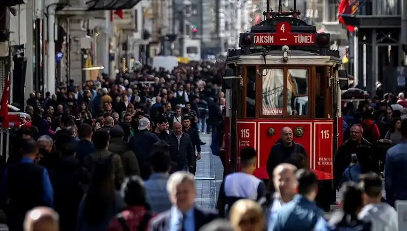 Türkiye’nin Nüfusu 2023’te Rekor Kırarak Yükselişe Geçti