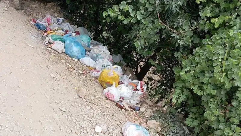 Kato Dağı’ndaki Kaval Şelalesi’nde Çöp Tüketimiyle İlgili Tepkiler Artıyor