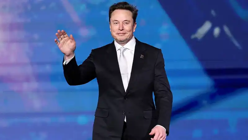 Tesla'nın Canavarı 'Rafa Kaldırıldı': Geleceği Etkileyecek Mi?
