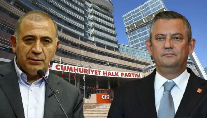 CHP’nin Kuruluş Töreni: Tekin ile Özgür Özel’in İlk Buluşması
