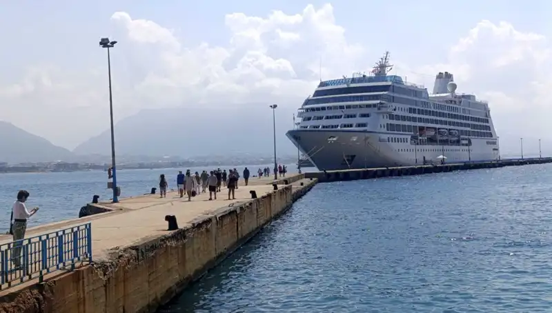ABD'li Turistlerin Alanya'yı Keşfi: Kruvaziyerin Gözdesi Oldu