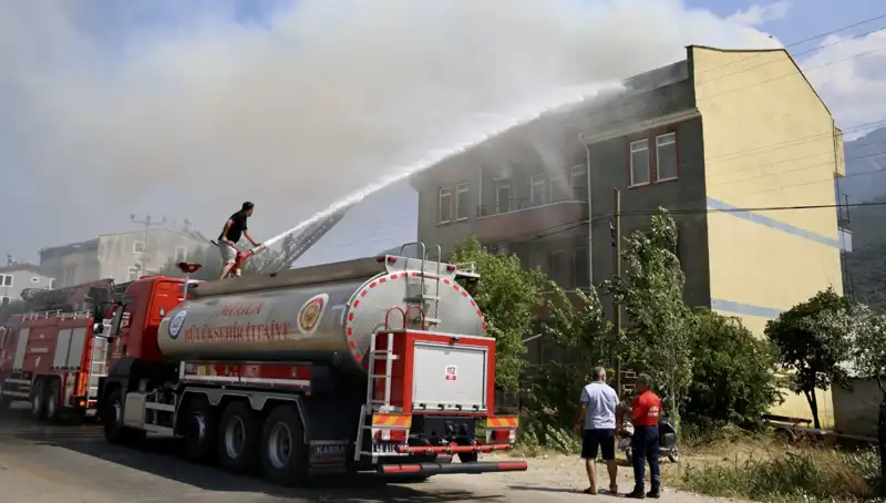 Çatı Katı Yangını: Korku Dolu Anlar ve Olayın Sebepleri