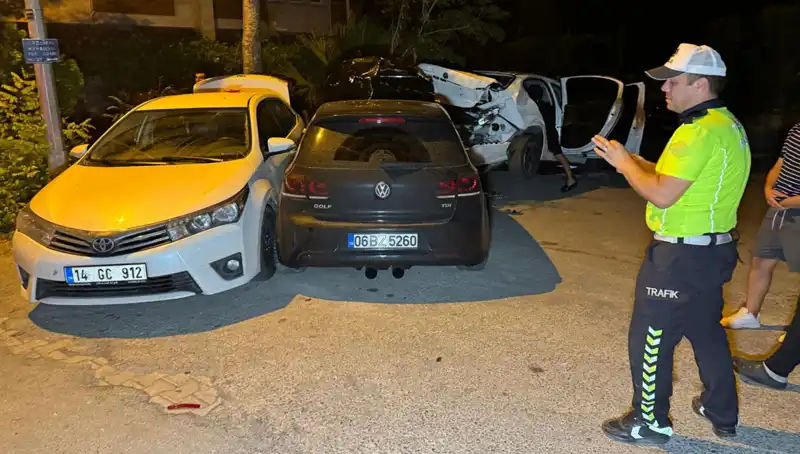 Alkollü Sürücünün Feci Kazası: Sokağı Altüst Etti!