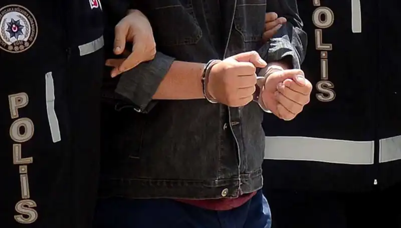 Kayseri’de Yasa Dışı Silah Operasyonu: İki Zanlı Tutuklandı