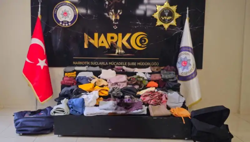 32 Kilo Metamfetaminle Yakalanan İzmirli Şüpheli Dehşet Verdi