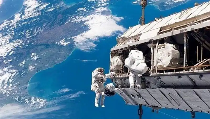 NASA ve Rusya Uzay İstasyonu İçin Tarihi Bir Anlaşmaya İmza Attı!