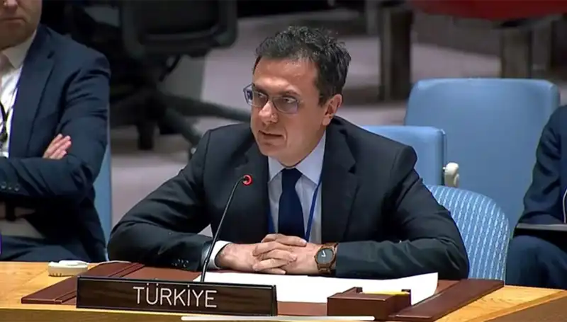 İsrail'den Suriye'ye Hava Saldırılarına Son Verme Çağrısı