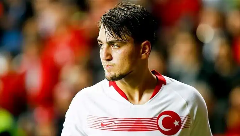Beşiktaş, Milli Futbolcu ile Transfer İçin İlk Adımını Attı!