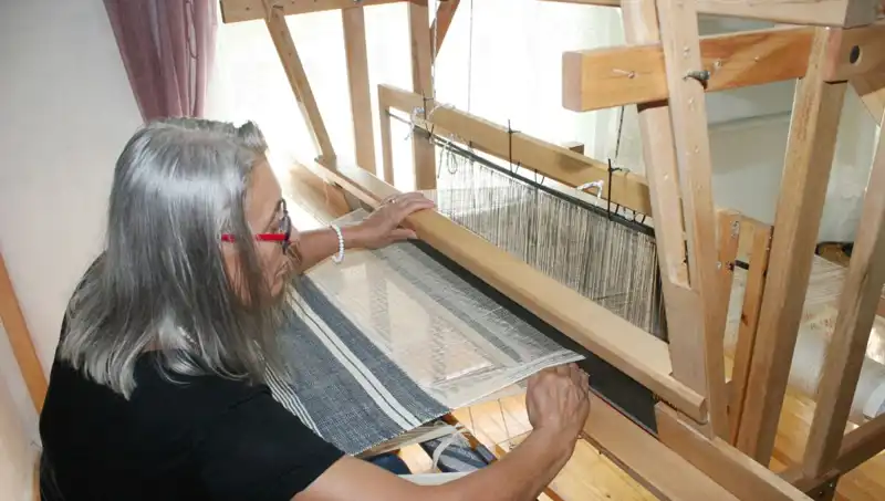 Eski Giysilerin Dönüşümü: İplere Dönüşen Moda Harikaları