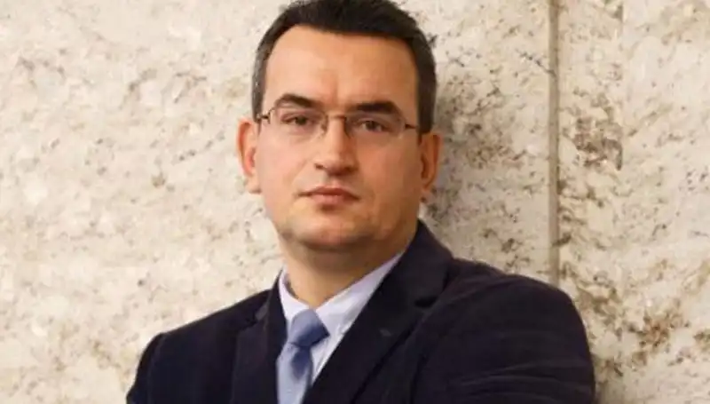 Metin Gürcan Kimdir? DEVA Partisi'nin Kurucu Üyesinin Hayatı