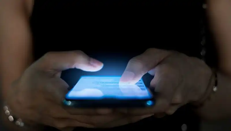 Narsisizm Belirtileri: Telefon Alışkanlıklarımız Neler Anlatıyor?