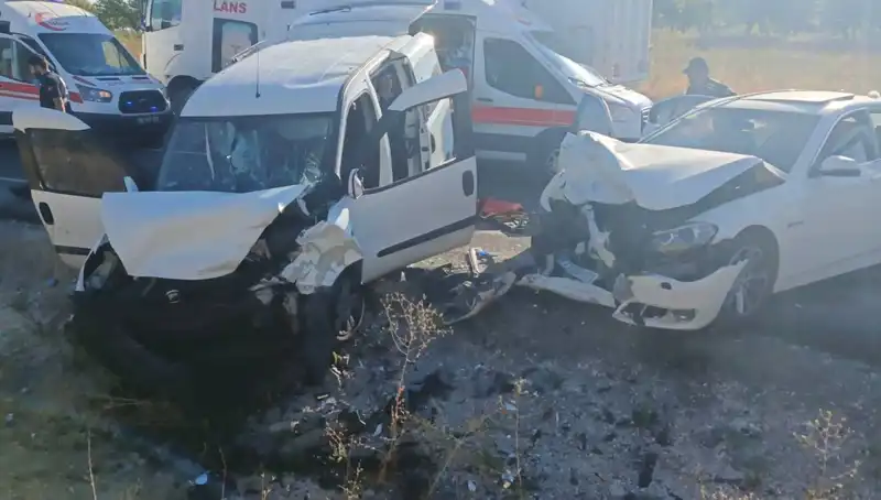 Nevşehir’de Korkunç Trafik Kazası: 14 Yaralı, Hayatlar Tehlikede!