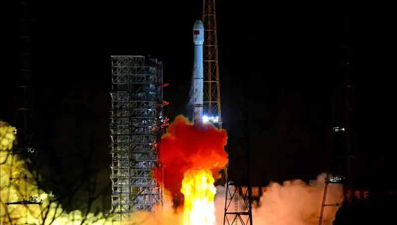 Çin Uzay Keşif Programı: Tienvın-2 Asteroid Keşif Aracı Gökyüzüne Yükseldi