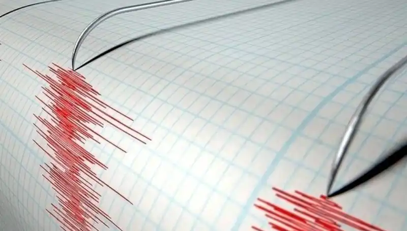 Akdeniz'de Şiddetli Deprem: 3.8 Büyüklüğünde Şok Etkisi Yarattı