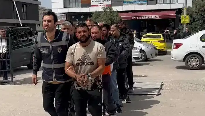 Edirne'de Yılın Operasyonu: Yedi Firari Adalet Önünde Hesap Verdi!