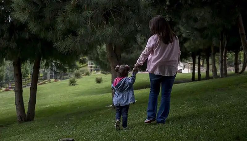 Yargıtay'dan Yeni Koruyucu Aile Kararı: Çocuk Görüşmelerinde Değişiklik